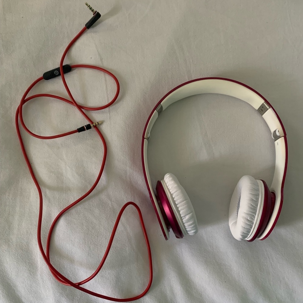 Beats solo 1 HD headphones